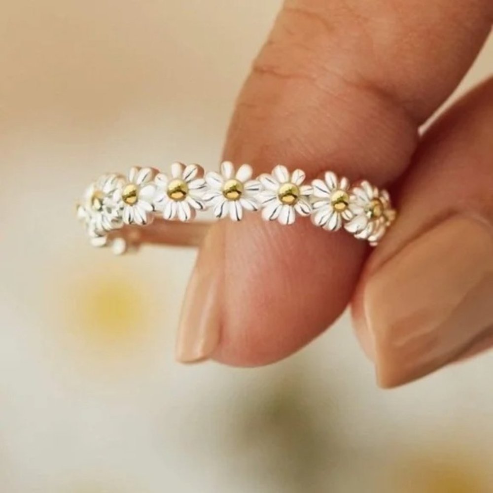 Daisy Forever Sterling Silver Ring